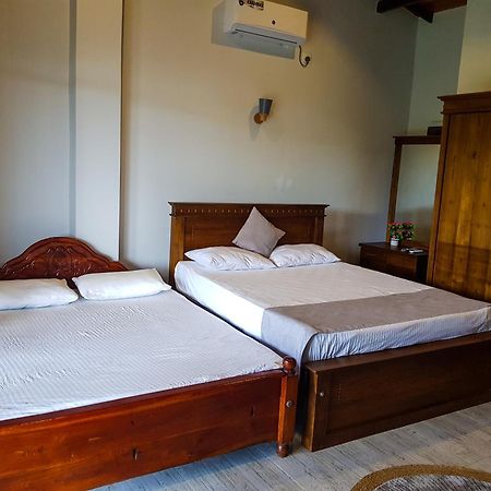 Lush Breeze Hotel Kandy Exterior photo