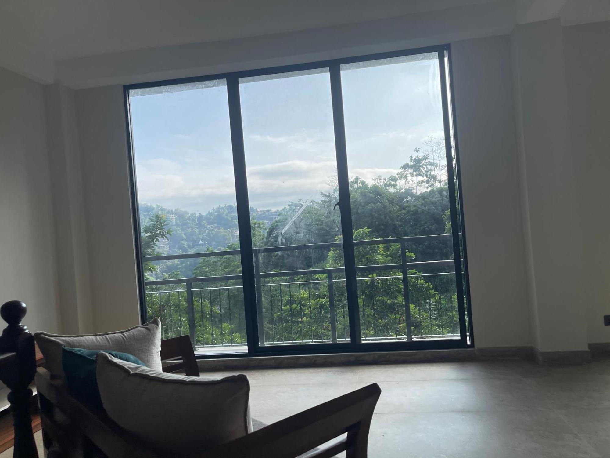 Lush Breeze Hotel Kandy Exterior photo