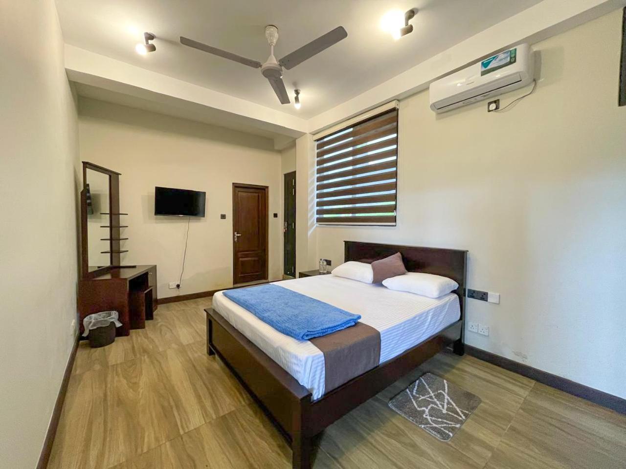 Lush Breeze Hotel Kandy Exterior photo